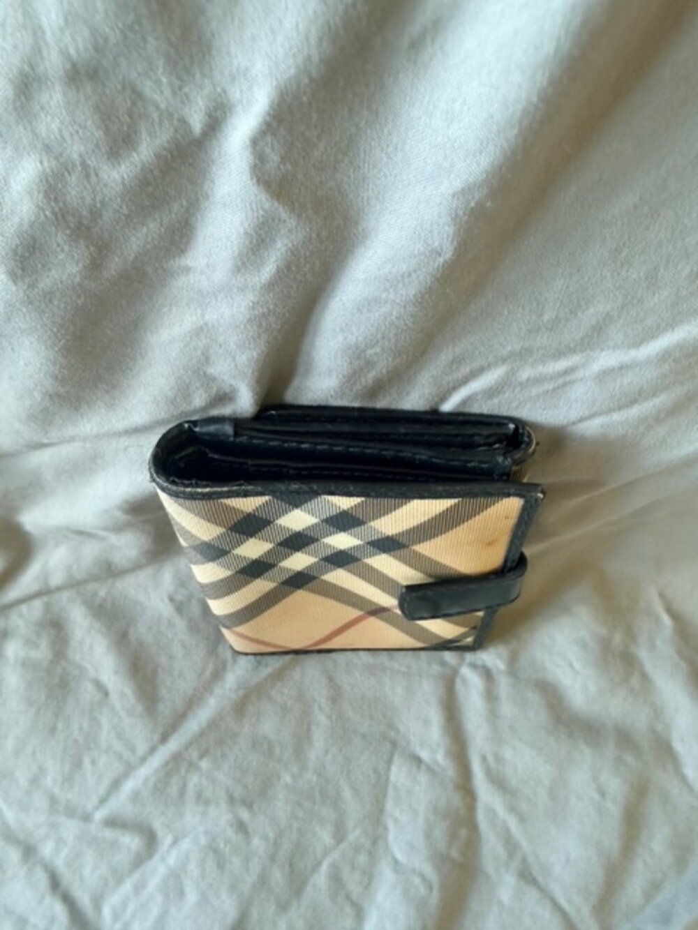 Vintage Burberry Nova Check Patent Leather Trim Trifold Wallet - Picture 3 of 4